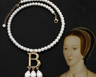 Anne Boleyn B Pearl Necklace - Tudor Gold Initial Replica