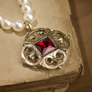 Renaissance Tudor Perlenkette, Historischer Anhänger Schmuck, Vintage Style, Anne