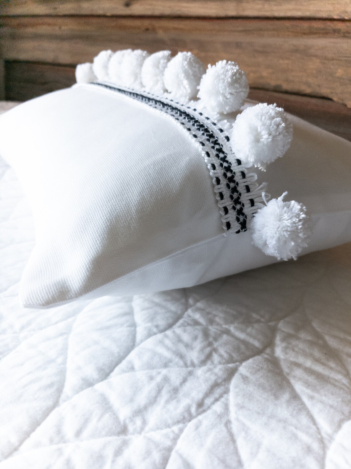 White Pom Pom Pillow Cover / Boho Pom Pom Pillow / Lumbar Etsy
