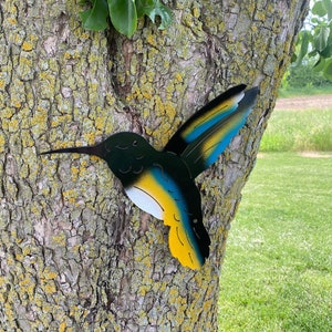 Hanging Hummingbird Metal Art/ Hummingbird Decoration/ Hummingbird Yard Decoration