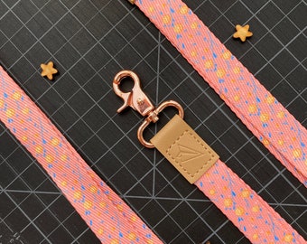 Cordão Rosa Limão com Fecho em Ouro Rosa