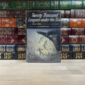 Twenty Thousand Leagues Under the Sea by Jules Verne, Illustrated by Henry C. Pitz, Rainbow Classics Edition