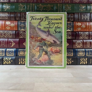 Twenty Thousand Leagues Under the Sea by Jules Verne, Rare Dust Jacket, 1946 Printing