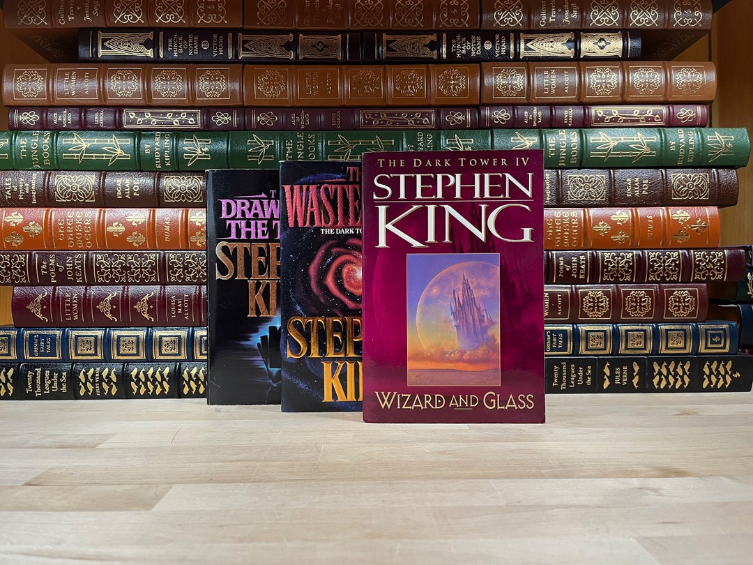 Three Book Paperback Lot From the Dark Tower Series by Stephen King, Illustrated by Dave Mckean