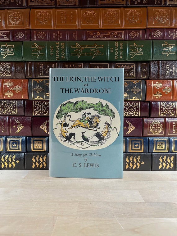 The Lion, the Witch and the Wardrobe Writing Gloves C.S. Lewis