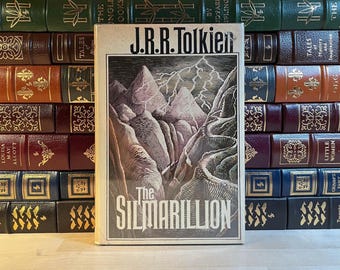 El Silmarillion de J.R.R. Tolkien, primera edición, octava impresión, Houghton Mifflin, Boston, 1977