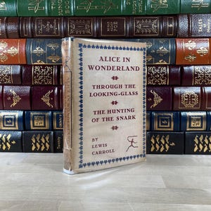 Alice in Wonderland: 1930s Illustrated Edition by Tenniel