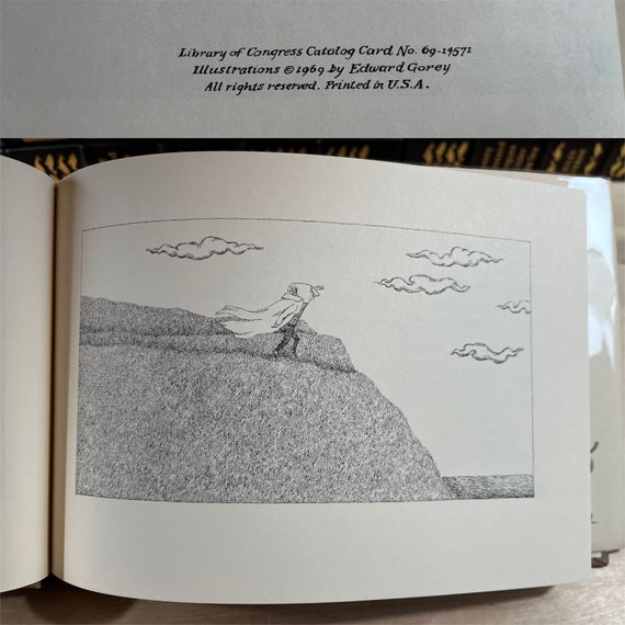 エドワードゴーリーサイン入り　レア本 エドワードゴーリーサイン入り レア本 Edward Gorey／エドワード