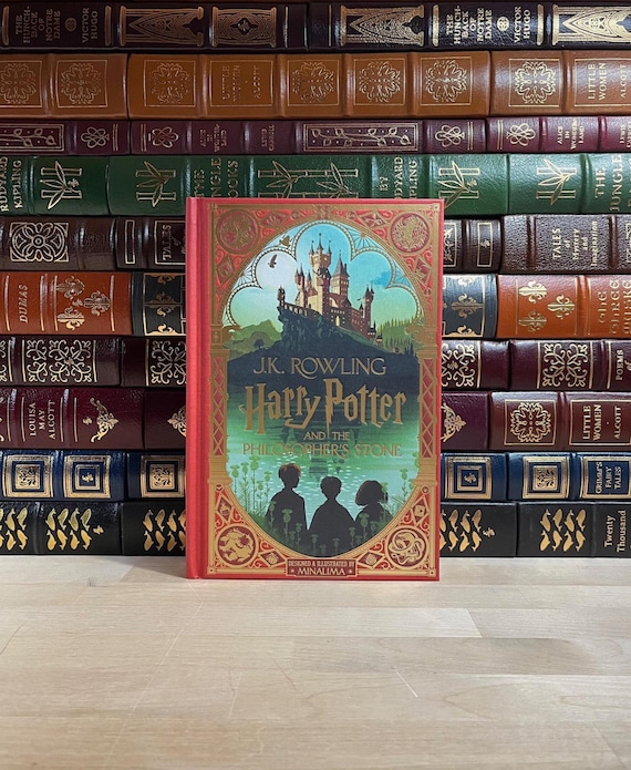 サイン入りハリー・ポッターと賢者の石：ミナリマ・インタラクティブ