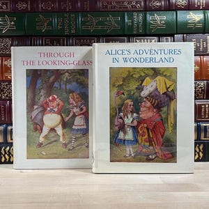 Alice in Wonderland & Through the Looking Glass: 1970s Illustrated Edition