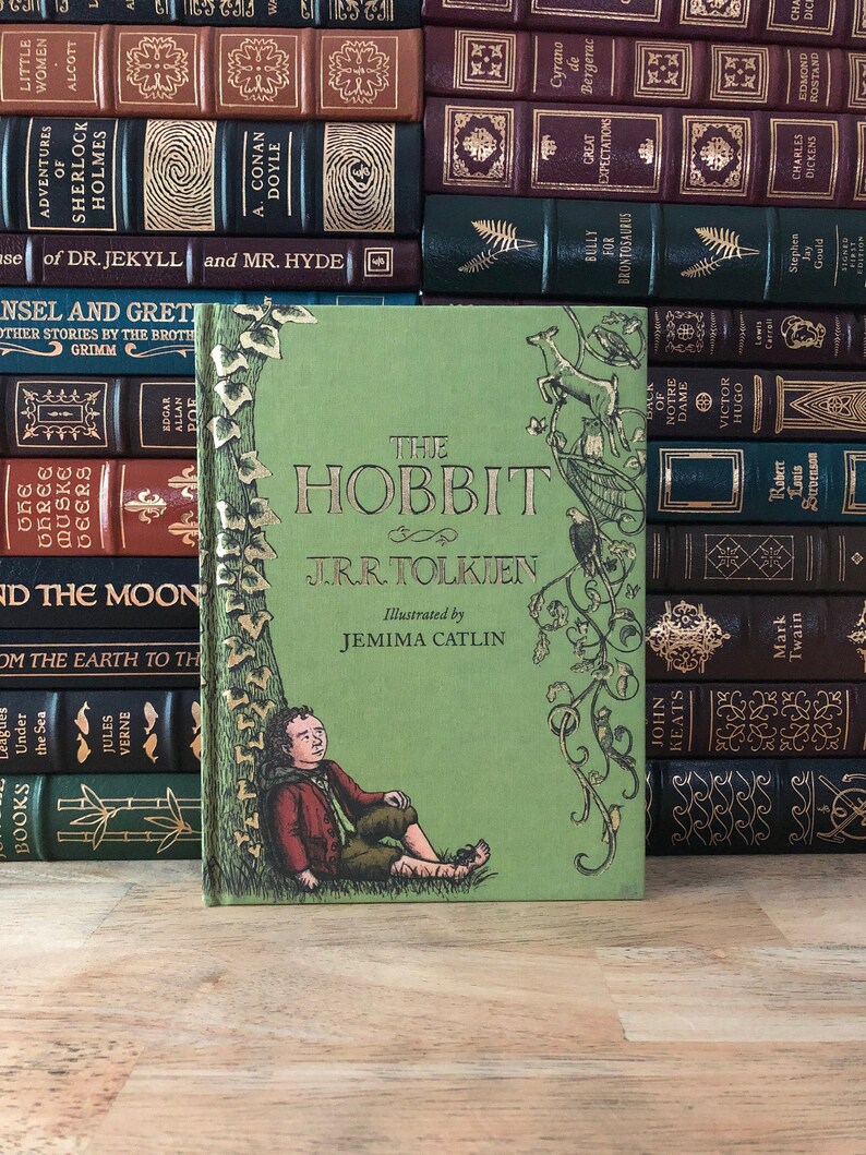 The Illustrated Hobbit by JRR TOLKIEN Hardcover Gift - Etsy