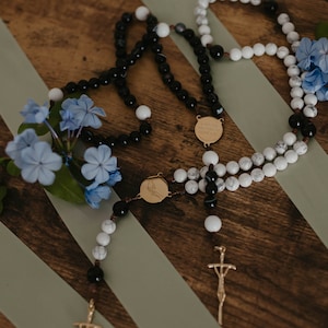 Bride & Groom Rosary Set - Catholic Wedding Gift - Gift for Fiancé - Catholic Engagement Present - Bride to Be Gift - Husband Rosary
