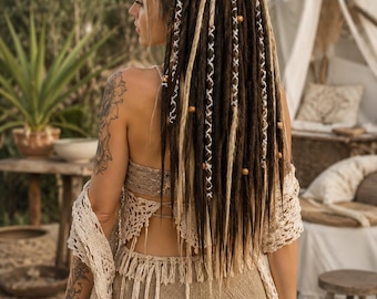 Braune Dreadlocks in dunkelbraun mit hellbraunen Highlights: Gehäkelte synthetische Dreads