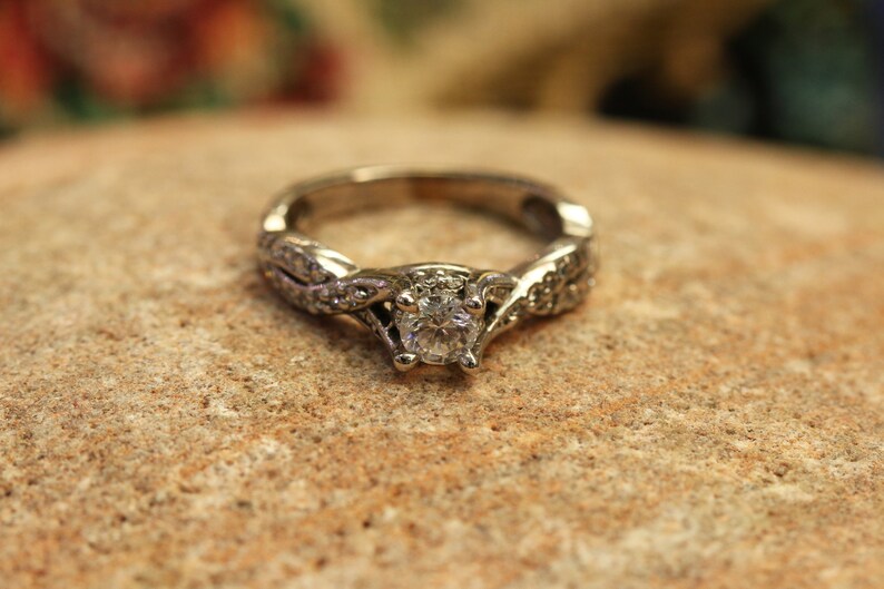 14K White Gold Art Deco Style Ring Round Cut Engagement Ring White Gold Ring Solitaire Ring Vintage Ring