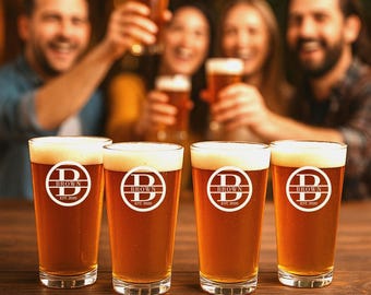 Personalized Beer Pint Glass, Custom Engraved Beer Glass, Beer Lover Gift, Custom Name Glass, Wedding Party Gift, Father's Day Gift