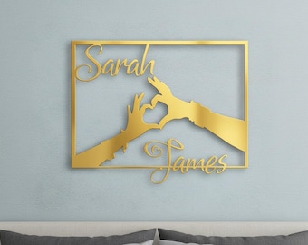 Personalized Metal Name Sign – Custom Hands Heart Couple Sign, Two Names in Frame, Wedding Engagement Gift, Modern Wall Art