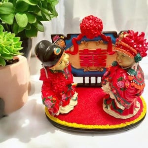 Chinese Wedding Couple Figurines w Stand Oriental Decor READ