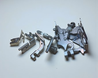 Vintage Singer Simanco Sewing Machine Attachments & Feet Metal Parts Lot (J5)
