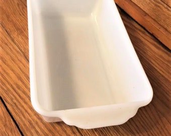 Fire King Oven Glass Loaf Baking Dish Milk Glass 1 Quart 409