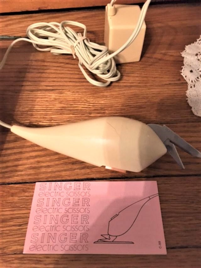 Singer on sale electric scissors