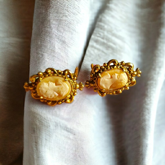 Earrings, Florenza Cameo Clip on Earrings Gold To… - image 2