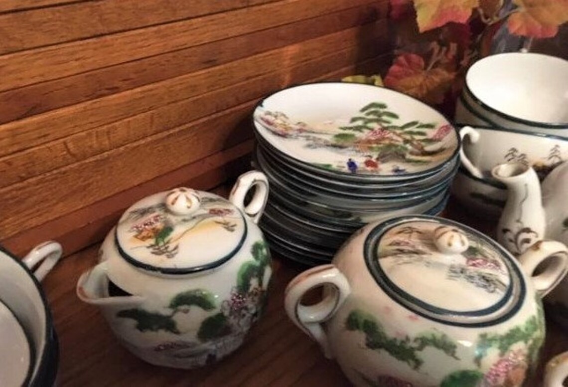 Geisha Girl Hand Painted Tea Set 12 Saucers 11 Teacups Etsy