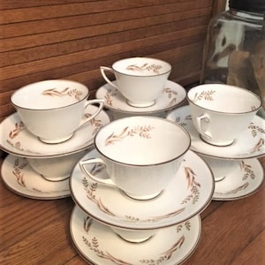 Doulton & Co Eight China Cups and Saucers Autumn Breezes Vintage China, Dinnerware Serveware Cottagecore