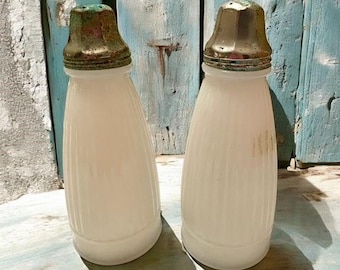 Vintage Milk Glass Salt & Pepper Shakers With Metal Lids Ribbed Glass, Cottagecore READ