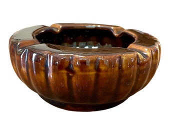 Ashtray Brown Drip Glaze Round 4-Slot Vintage Ashtray, Tobacciana