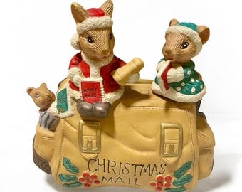Vintage Christmas Mail Bag With Adorable Mice Figurines Card Holder (G4)