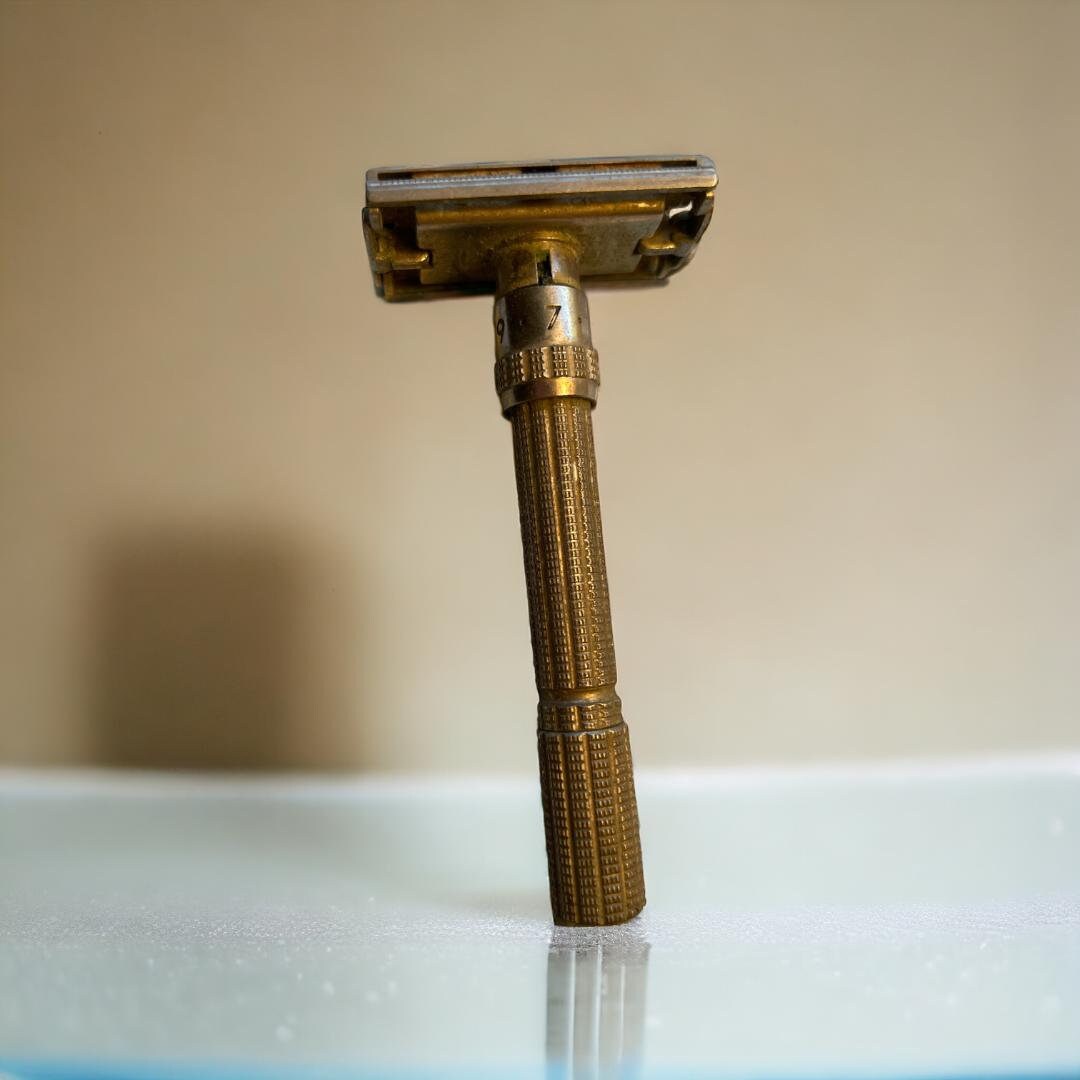 Prospector Edition Tech Razor Gillette USA 3 Piece Tech Razor, Vintage Micrometric 1-9, Twist Opening ...