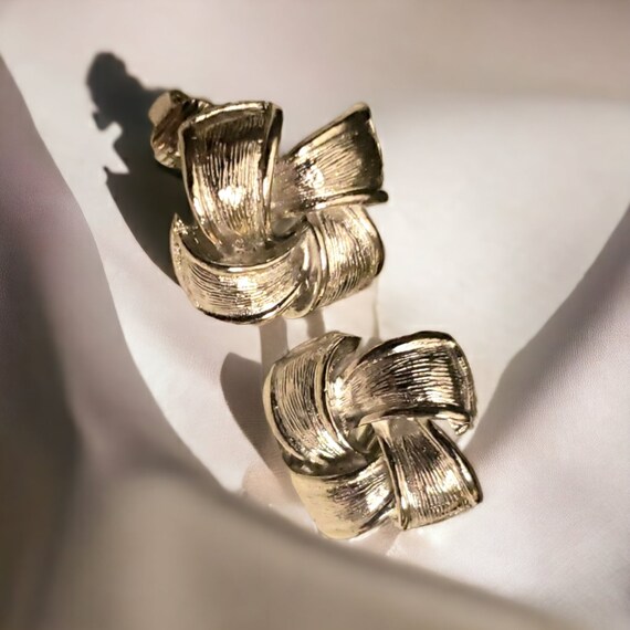 Earrings, Vintage Silver Tone Textured Ribbon Cli… - image 4