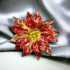 Brooch, Vintage Red Enamel Poinsettia Gold Tone Brooch, Christmas Pin, Christmas Brooch, Vintage Brooch (C145)