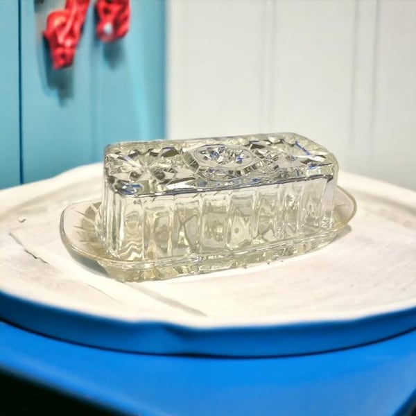 Anchor Hocking Vintage Butter Dish, Pressed Glass, Ribbed Sides, Starburst Design, Vintage Kitchen, Serveware, Cottagecore, Grannycore