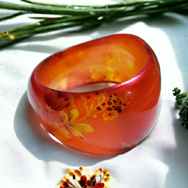 Bangle, Vintage Lucite Bangle Bracelet for Small Hard, Orange Yellow Marbeled Reverse Image Floral (JB3)