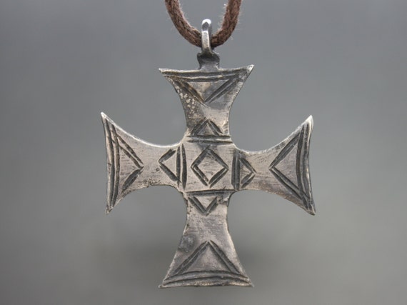 Ancient Medieval Knights Templar silver Cross Pend