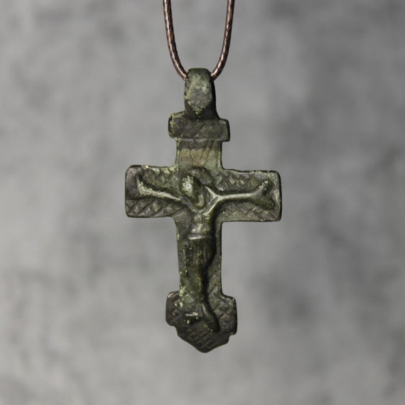 Ancient Medieval Knights Templar Cross Pendant. Me