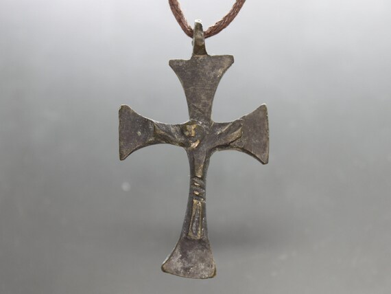 Ancient Medieval Knights Templar Cross Pendant. Me