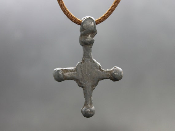 Ancient Medieval Knights Templar Cross Pendant. Me