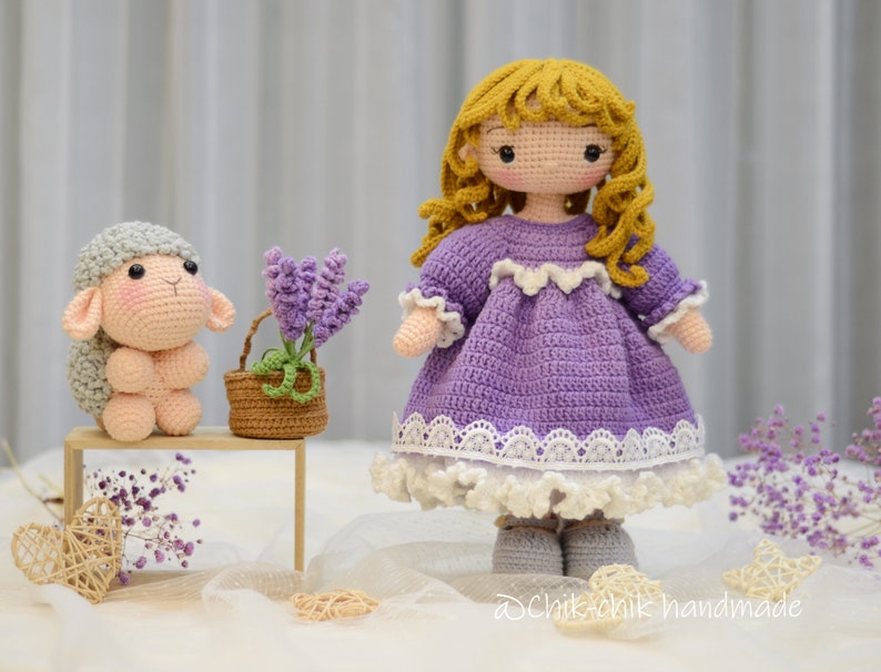 MARY e l'agnellino Schema per bambola all'uncinetto Bambola Amigurumi PDF English, Français immagine 3