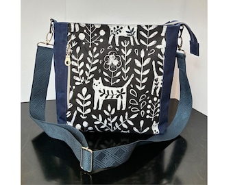 Cat Print Crossbody Bag Waxed Canvas Pockets Phone Pocket Zipper Closure Cat Block Print Gift