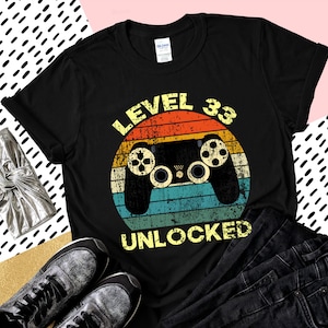 33e verjaardag Unisex T-shirt, niveau 33 ontgrendeld cadeau, Gamer verjaardagsfeest 33e verjaardag cadeau, gamer cadeau shirt, 33 jaar oud shirt, bday