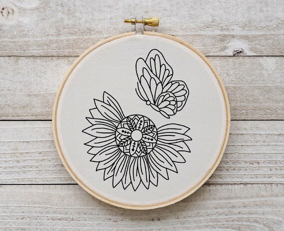 郵送買取 新品5台以上送料無料キャンペーン中！！  花と蝶の刺繍パターン 蝶の 昆虫の刺繍 ひまわりの刺繍パターン 絵画