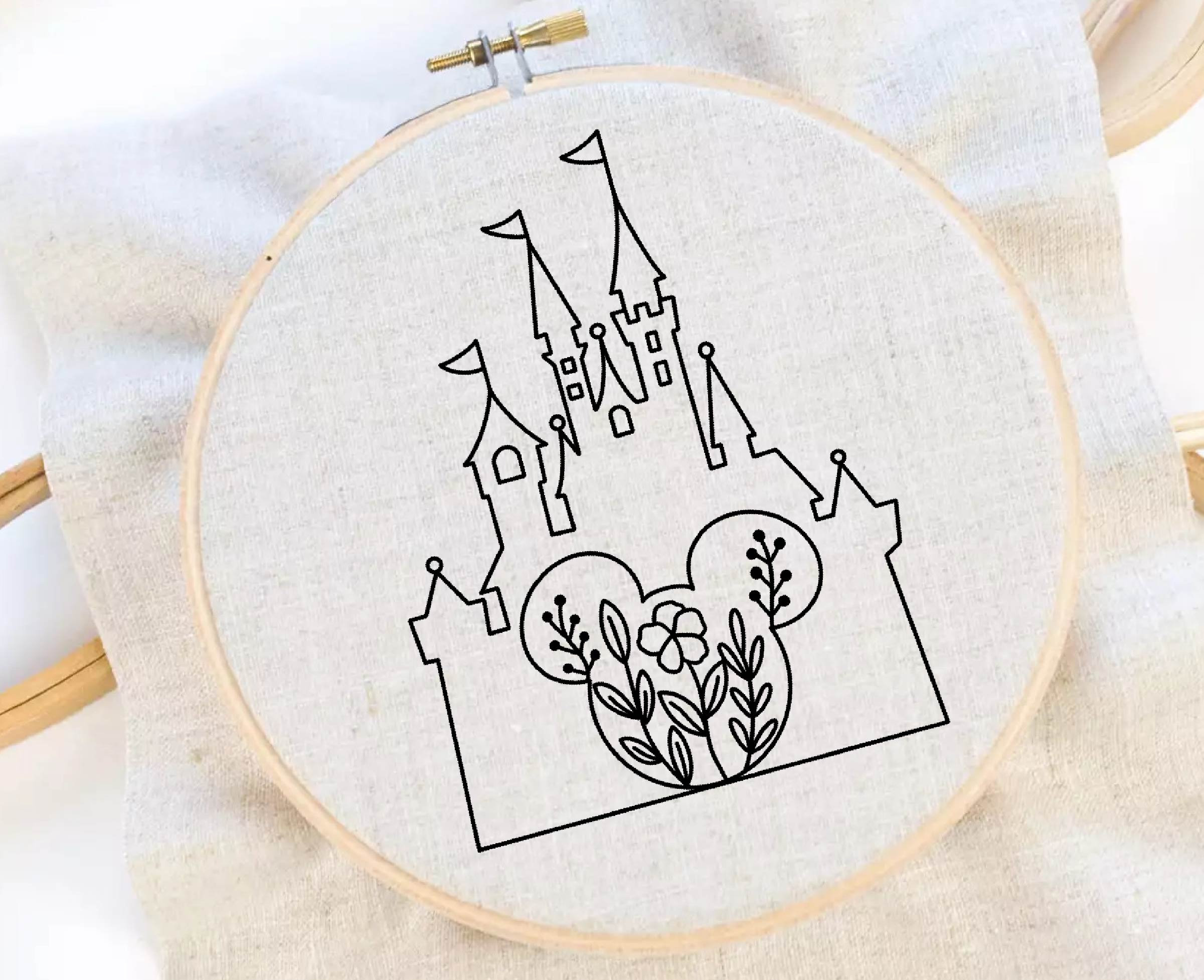マメクロゴウチ　TunicWithSmallFlower　Embroidery Blooming Spring Flowers Meadow Embroidery Design, Botanical