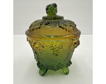 Dulcera con tapa y pie de cristal de carnaval Jeanette, color verde/amarillo vintage.