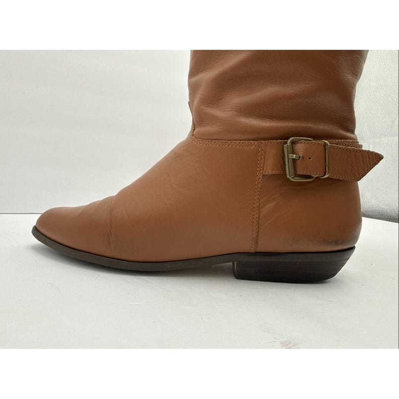 Vtg 80s Brown Camel Leather Slouch Boots Flat Heel Under Knee Size 8 1/2 image 7