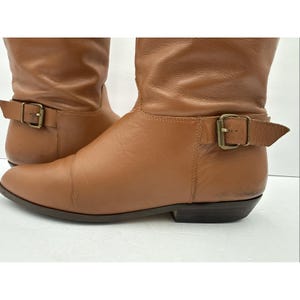 Vtg 80s Brown Camel Leather Slouch Boots Flat Heel Under Knee Size 8 1/2 image 2