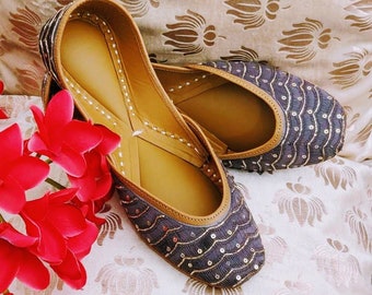 Women traditional Indian handmade leather ballet flats