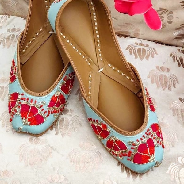 Women traditional Indian handmade leather ballet flats