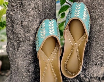 Women traditional Indian handmade leather ballet flats